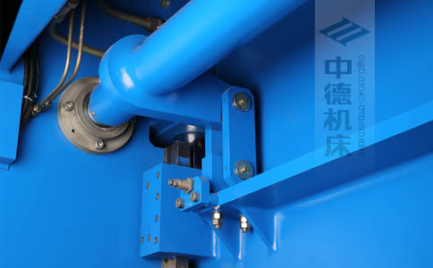 ZDPK-6325配有中德公司最新型扭軸同步裝置，強(qiáng)度高，能調(diào)節(jié)，專利技術(shù).jpg